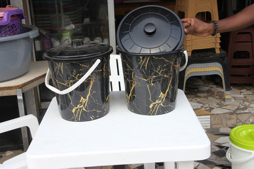 Seau Marbré Noir avec Couvercle